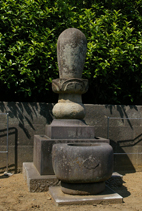 義興の墓72